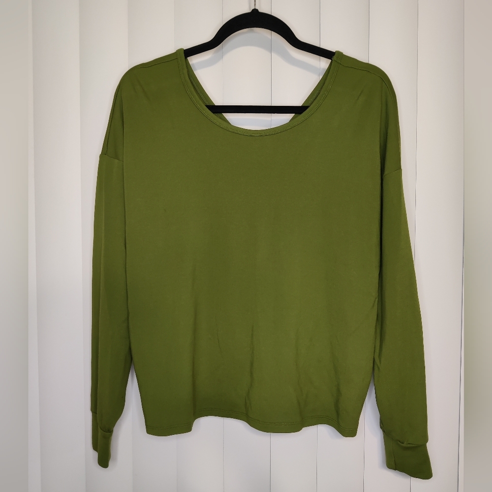 Cabi Green Turnaround Top